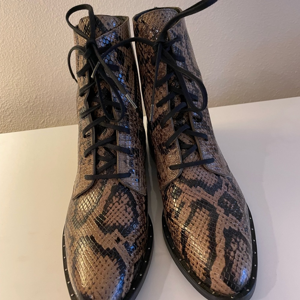 Freda Salvador Women Ralf Lace up Combat Boot, Size 7.5, Excellent Condition